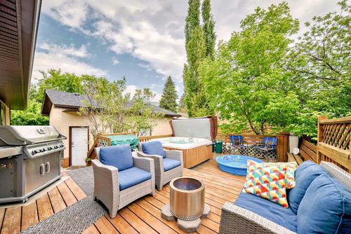 18 Carolina Crescent, Cochrane, AB, T4C1C6 | Card Image