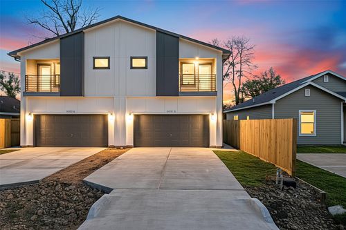 b-6610 Ezzard Charles Ln, Houston, TX, 77091-1722 | Card Image