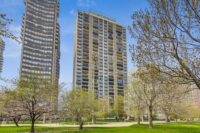 APT-28C - 5733 N Sheridan Rd, Home with 2 bedrooms, 2 bathrooms and 1 parking in Chicago IL | Image 39