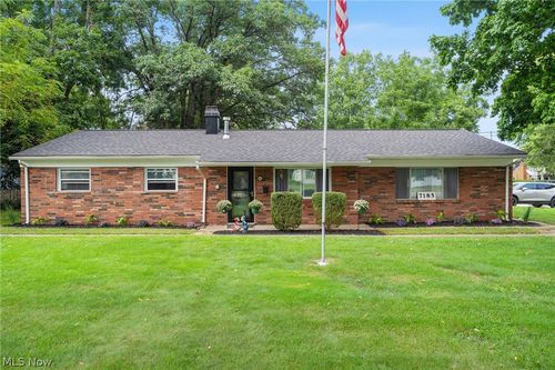 7185 Lake Shore Blvd, Mentor, OH, 44060-2951 | Card Image