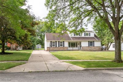 21610 Halburton Road, House other with 3 bedrooms, 2 bathrooms and null parking in Beachwood OH | Image 1