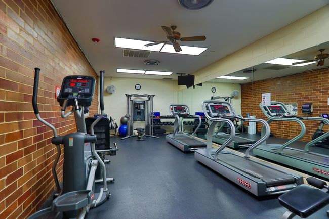 APT-9C - 3925 Triumvera Dr, Home with 2 bedrooms, 2 bathrooms and null parking in Glenview IL | Image 21
