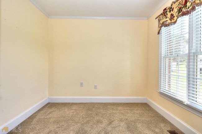 557 Arrowhead Cir, House other with 3 bedrooms, 2 bathrooms and null parking in Rutledge GA | Image 32