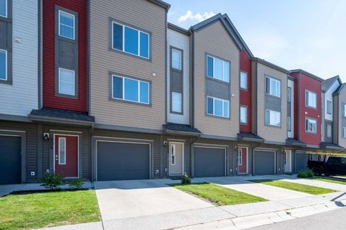206 Copperpond Row Se, Calgary, AB, T2Z1H3 | Card Image