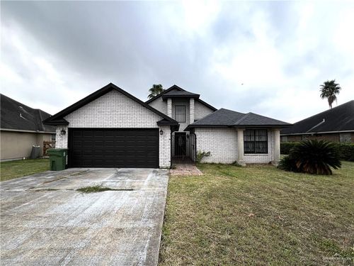 1547 Guadalajara Ave, Brownsville, TX, 78526-1935 | Card Image