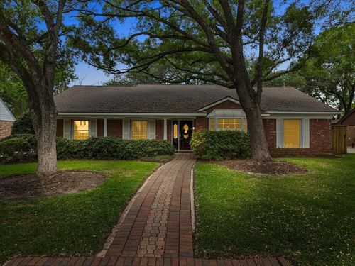 606 Forest Lake Drive, Seabrook, TX, 77586 | Card Image