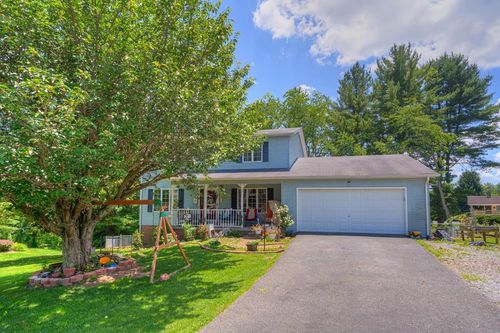 485 Lakeview Dr, Wytheville, VA, 24382-1445 | Card Image