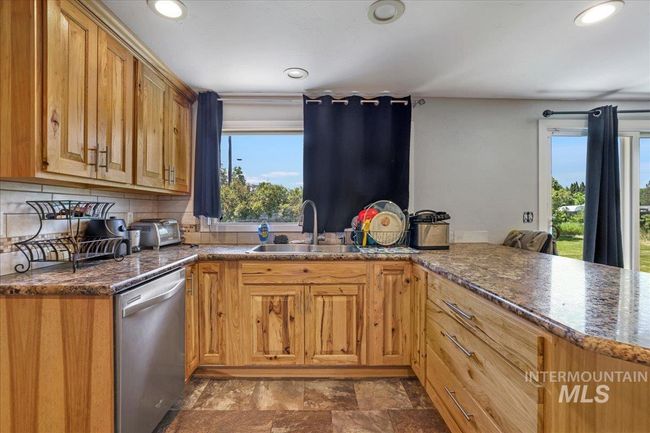 401 18 Th St, House other with 5 bedrooms, 3 bathrooms and 2 parking in Rupert ID | Image 18