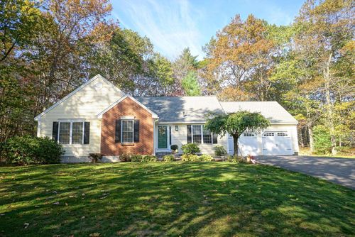 6 Gailor Ln, Hooksett, NH, 03106-2131 | Card Image