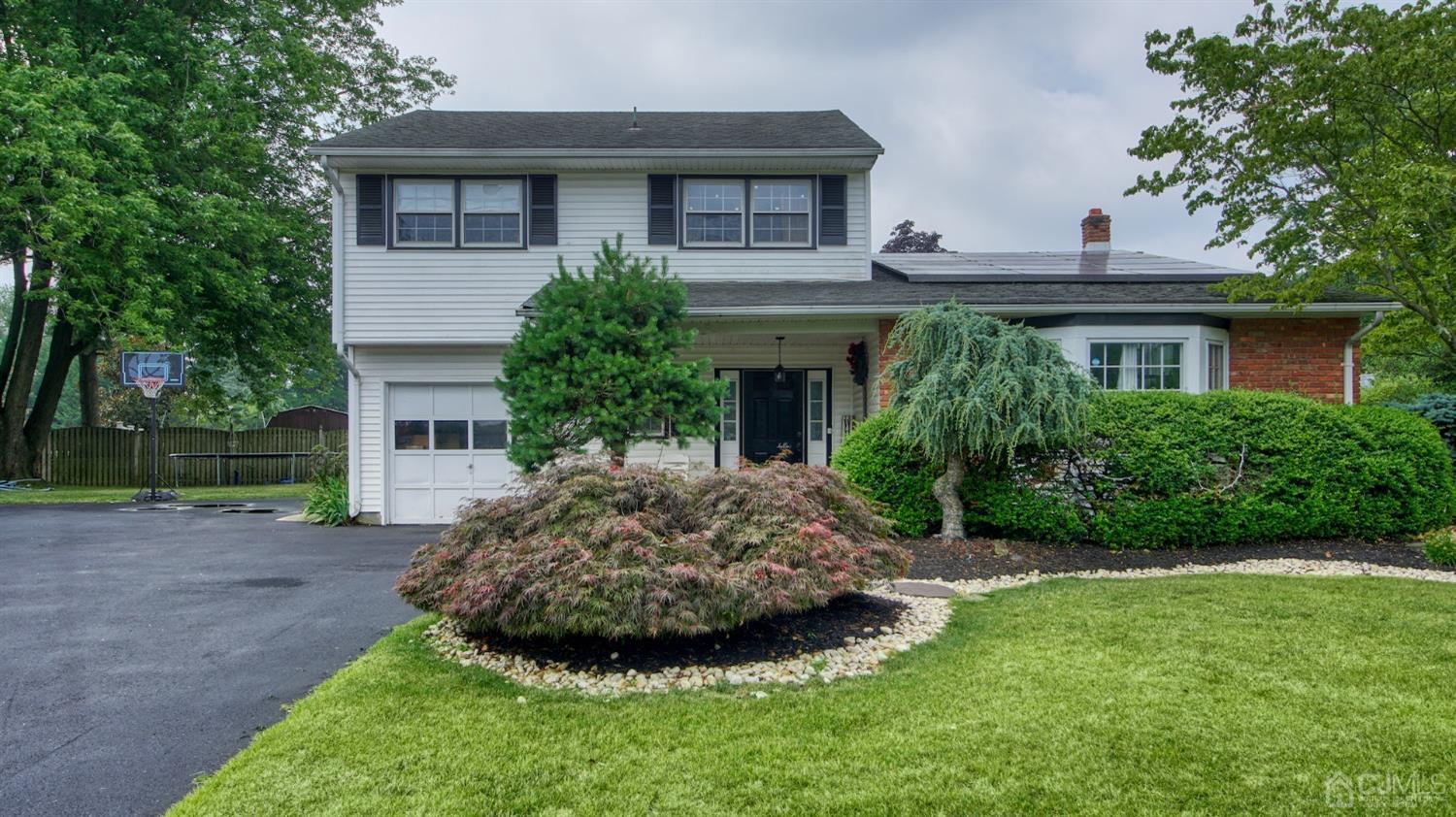 Vincent Ct, East Brunswick, NJ 08816