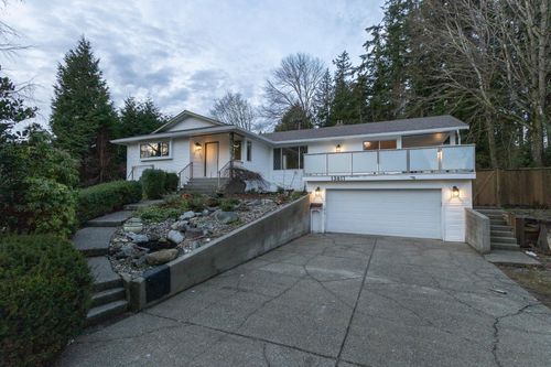 13811 27 Ave, White Rock, BC, V4P1T2 | Card Image