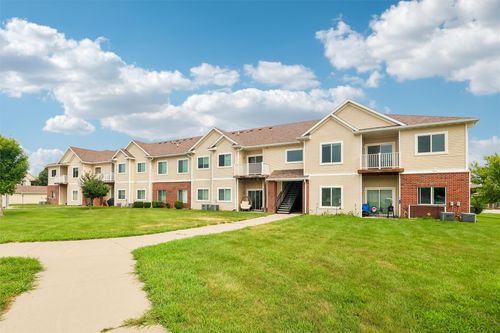3-1825 Sw White Birch Cir, Ankeny, IA, 50023-7206 | Card Image