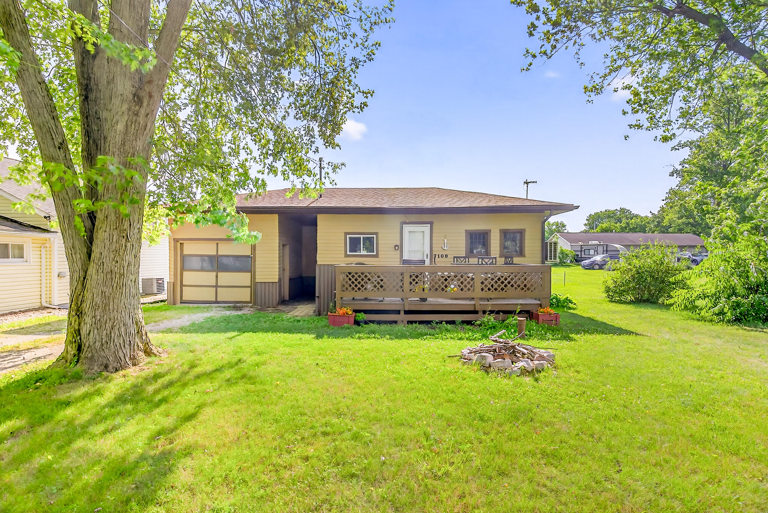 Residential in Russells Point 4