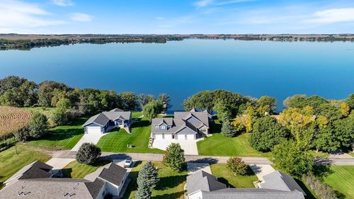 112 S Sunrise St, Hendricks, MN, 56136-9803 | Card Image