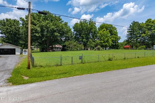 107 Hidden Valley Cir, McMinnville, TN, 37110-5435 | Card Image