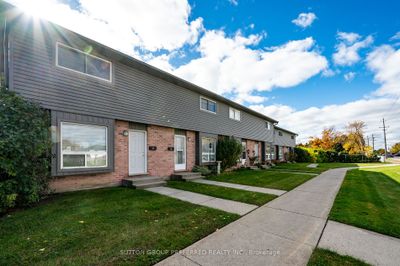 8 - 1443 Huron St, Condo with 3 bedrooms, 2 bathrooms and 1 parking in London ON | Image 2