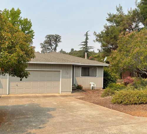 23196 Lone Pine Dr, Auburn, CA, 95602-8026 | Card Image