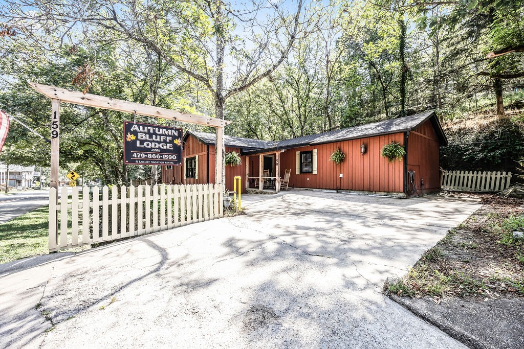 Main St, Eureka Springs, AR 72632 #1