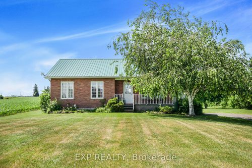 896 County Rd 18, Prescott Russell, ON, K0B1M0 | Card Image