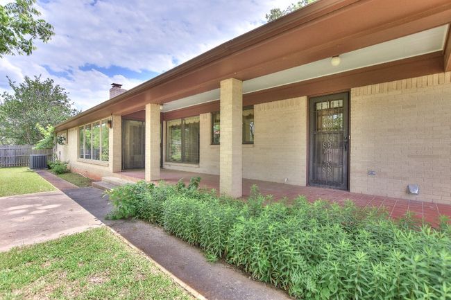 Covered Rear Porch | Image 34