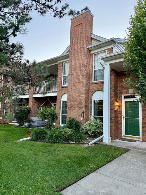 52163 Heatherstone Ave, Macomb, MI, 48042-3553 | Card Image