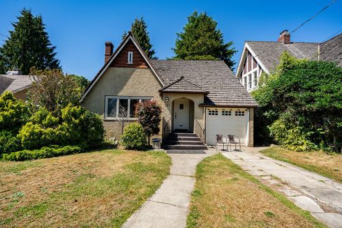 403 Sixth Ave, New Westminster, BC, V3L1T9 | Card Image