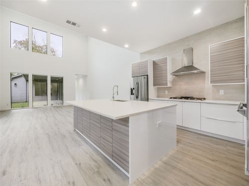 2326 Vagas Avenue, Dallas, TX, 75219 | Card Image