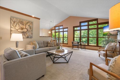 6961 Meadow Ct, Centerville, MN, 55038-8784 | Card Image