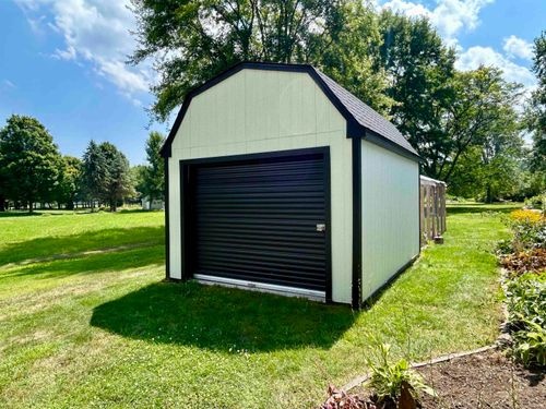 21790 Mcphall Rd, Armada, MI, 48005-1323 | Card Image