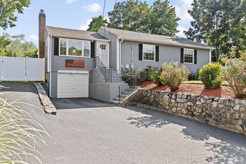 129 Chief Justice Cushing Hwy, Hingham, MA, 02043-2040 | Card Image
