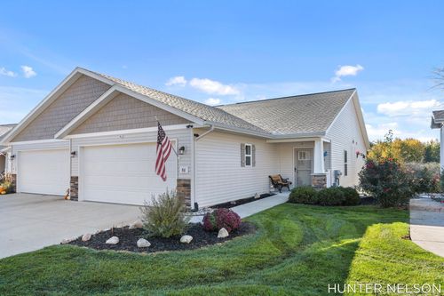 86 Homestead Acres Rd Nw, Sparta, MI, 49345-8104 | Card Image