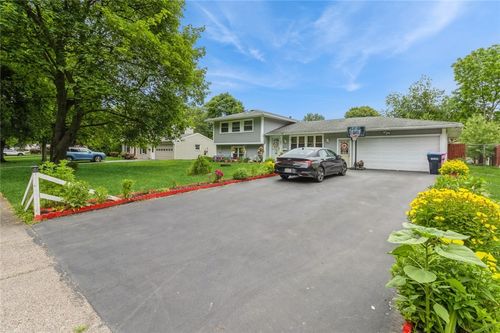 594 Heritage Dr, Greece, NY, 14615-1048 | Card Image
