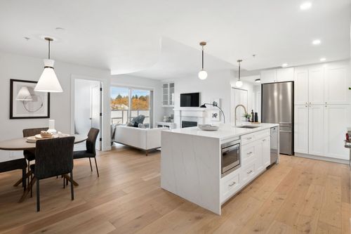 402-5790 East Blvd, Vancouver, BC, V6M4M4 | Card Image