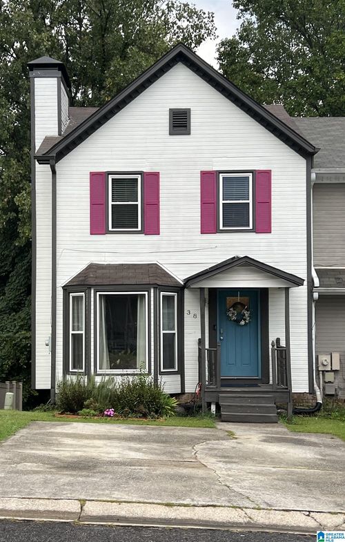 381 Jamestown Manor Dr, Gardendale, AL, 35071-4673 | Card Image