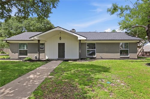 3618 Sunnybrook Ln, Bryan, TX, 77802-3921 | Card Image