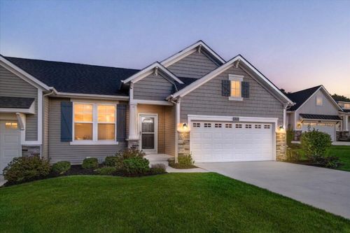 8350 Autumn Acres Dr, Rockford, MI, 49341-6301 | Card Image