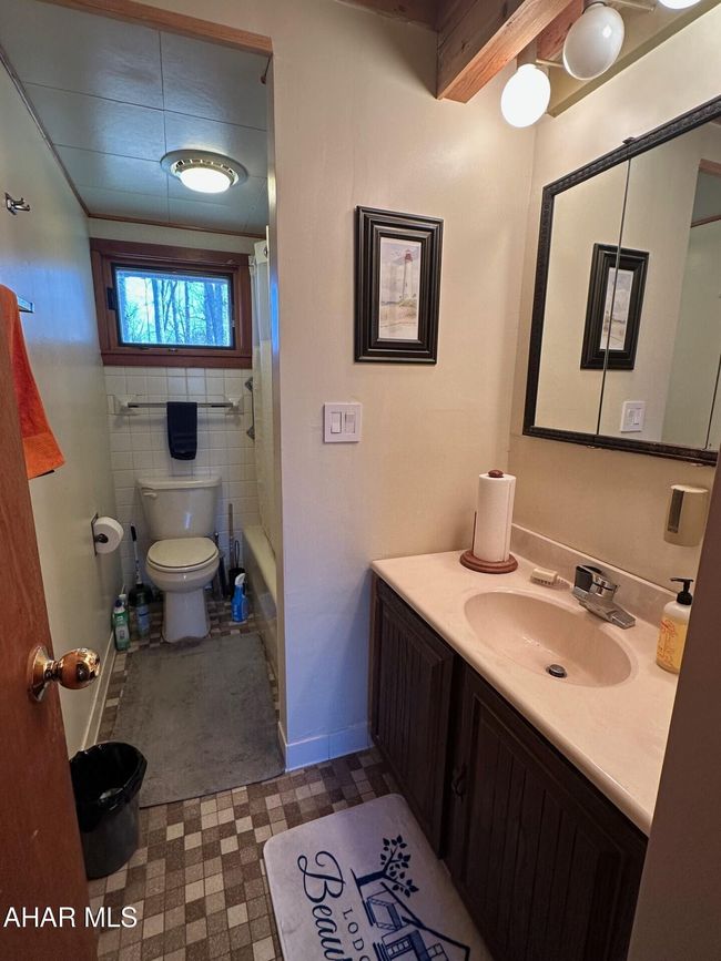647 Meadow Rd, House other with 4 bedrooms, 3 bathrooms and null parking in Manns Choice PA | Image 15