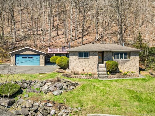 621 Jersey Ave, Greenwood Lake, NY, 10925-2014 | Card Image