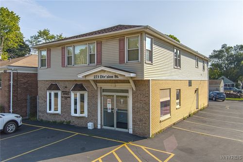 273 Division St, North Tonawanda, NY, 14120-4631 | Card Image