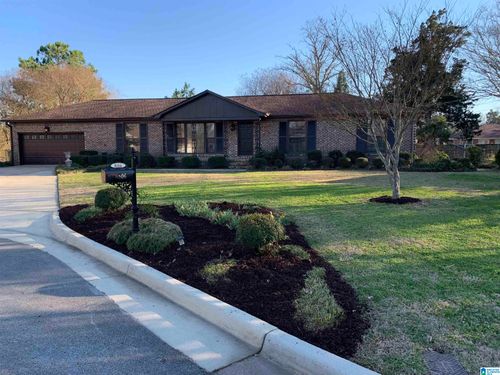 806 Petitt Cir Se, Huntsville, AL, 35802-2506 | Card Image