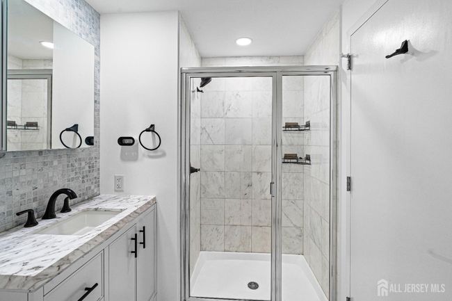 APT-2114 - 110 Somerset St, Townhouse with 1 bedrooms, 2 bathrooms and null parking in New Brunswick NJ | Image 10