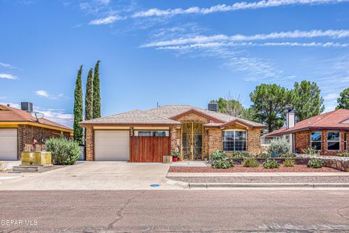11545 Caballo Lake Dr, El Paso, TX, 79936-3390 | Card Image