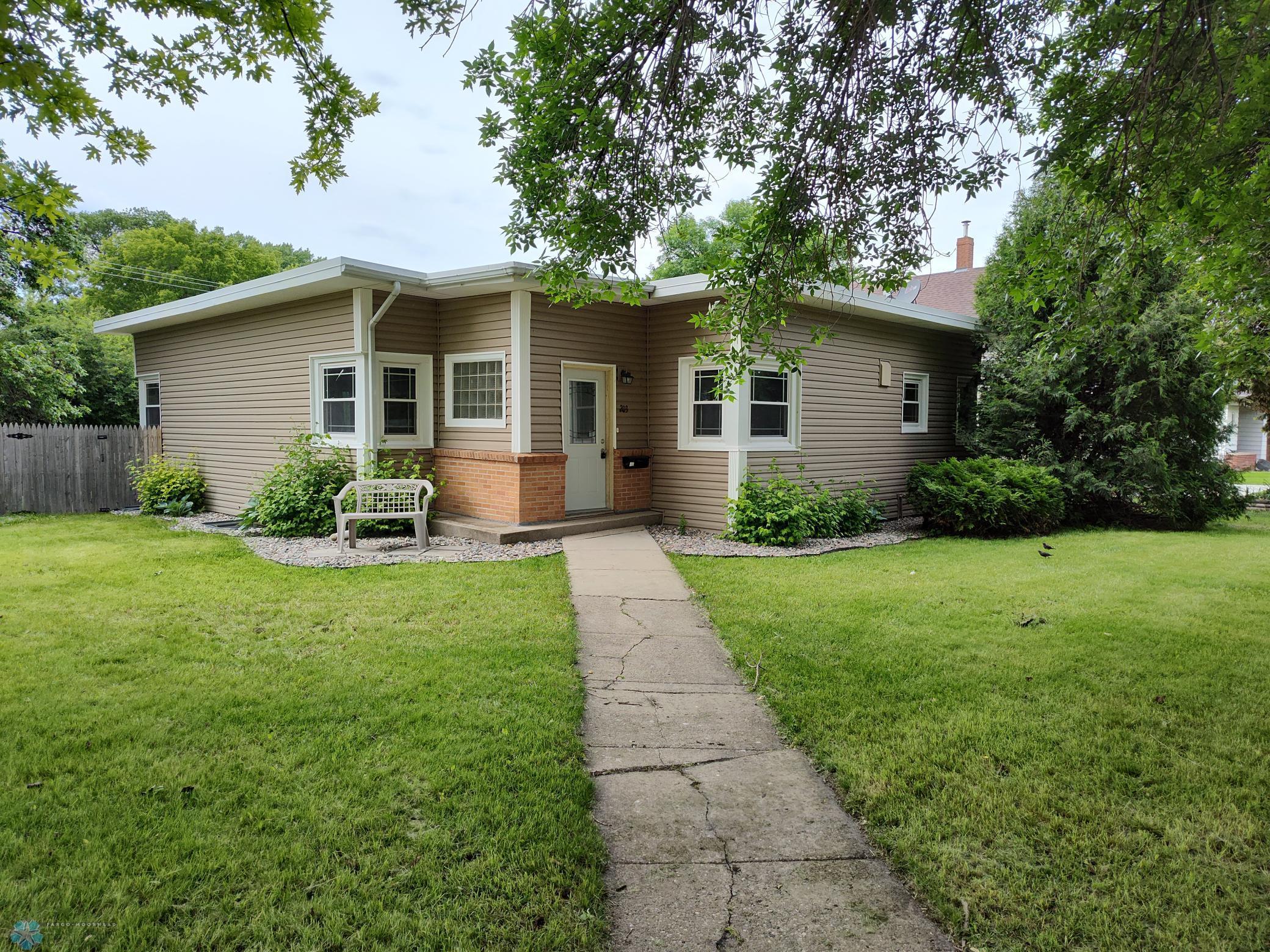 Minnesota St, Crookston, MN 56716