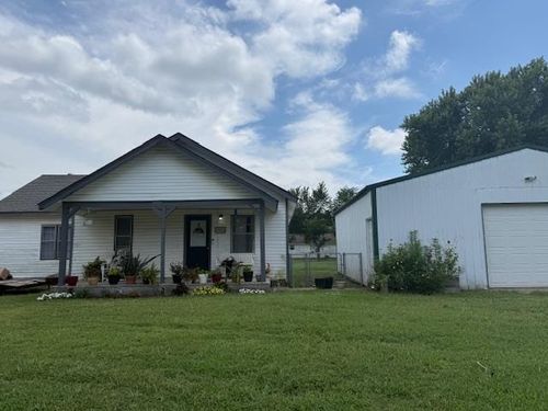 103 W 1st St, Davenport, OK, 74026 | Card Image