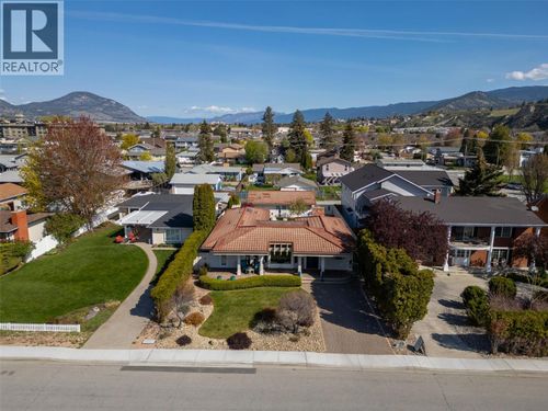 115 Elm Ave, Penticton, BC, V2A3W1 | Card Image