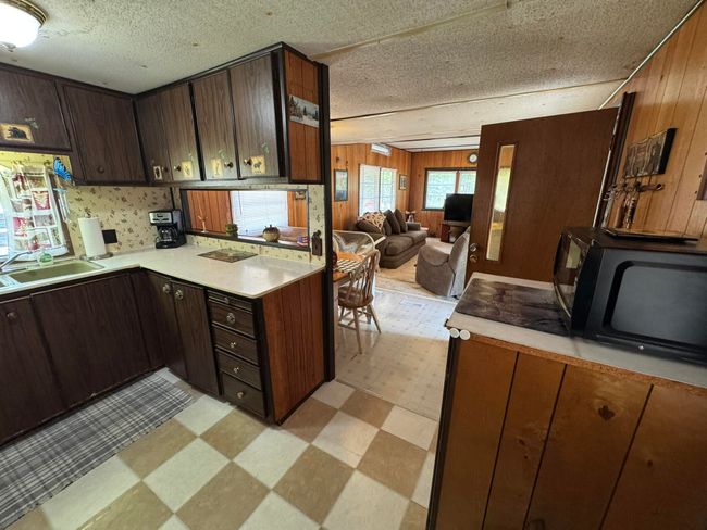 Kitchen | Image 15