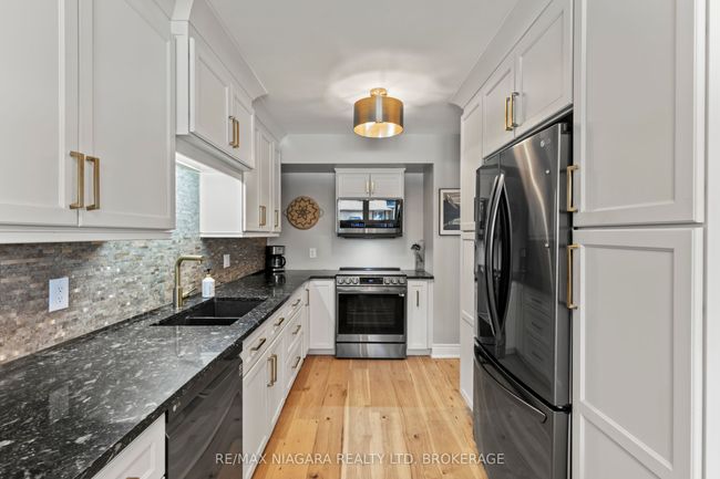 10 The Promenade, House other with 4 bedrooms, 3 bathrooms and 2 parking in Niagara on the Lake ON | Image 6
