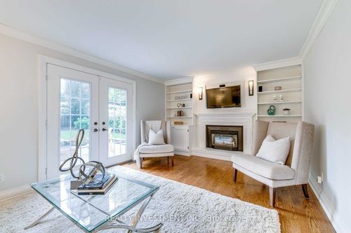 440 Brookmill Rd, Oakville, ON, L6J5K5 | Card Image