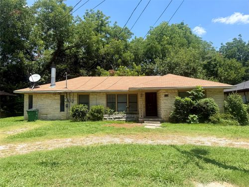 215 W Tennie St, Gainesville, TX, 76240-5226 | Card Image