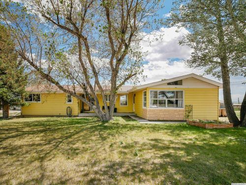 2029 Cottonwood Dr, Laramie, WY, 82070-7308 | Card Image